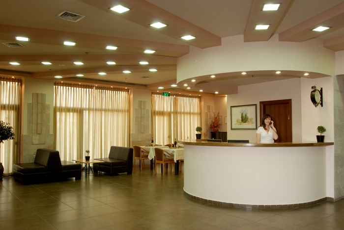 hotel reception. hotel-ella-residence-apartment